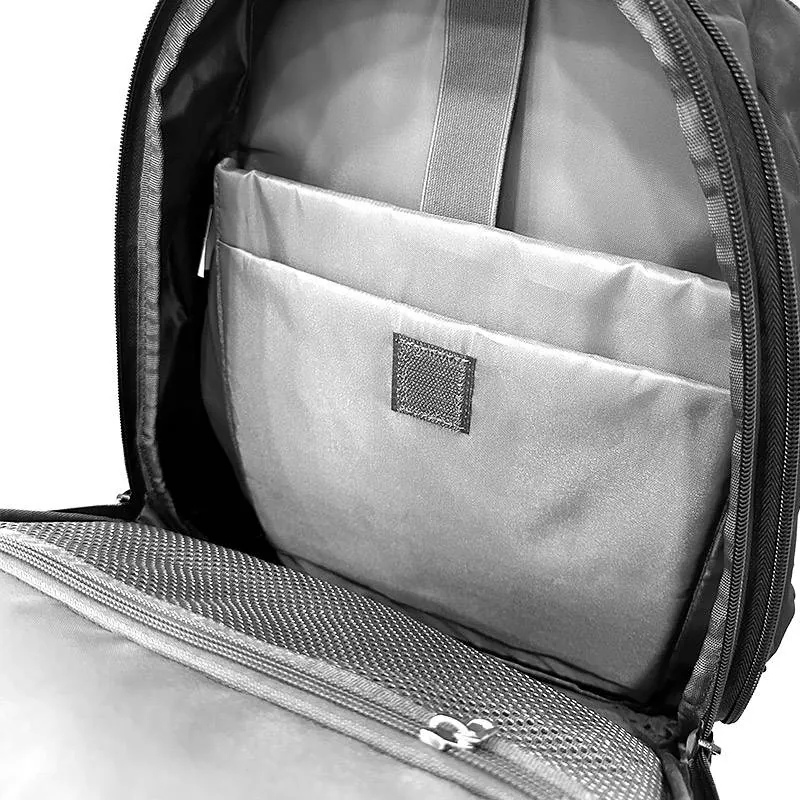 Mochila Klip Xtreme XpandPack KNB-650BK – Expandible, Resistente al Agua, Bolsillo Antirrobo 5