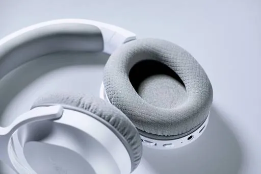Audífonos Gamer Inalámbrico Razer Barracuda X, Multiplataforma para juegos y celulares, Blanco 5