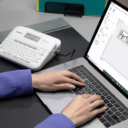 Rotuladora Electrónica Brother PT-D410, Teclado QWERTY, Conexión USB, 180ppp, Blanco 4