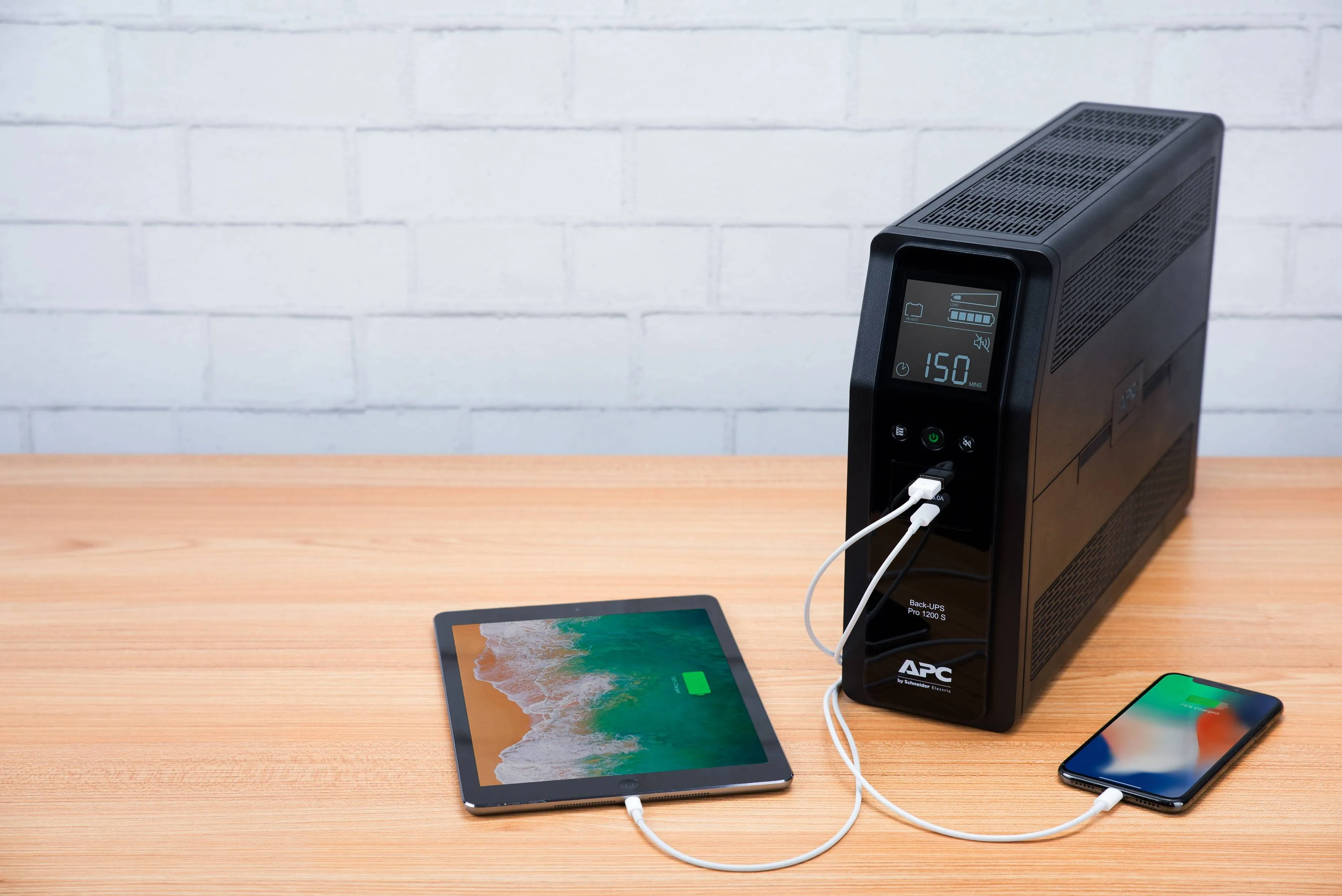 UPS APC BR1200SI Back-UPS Pro 1200VA 230V, Sinewave, AVR, LCD, 8 Salidas IEC 15