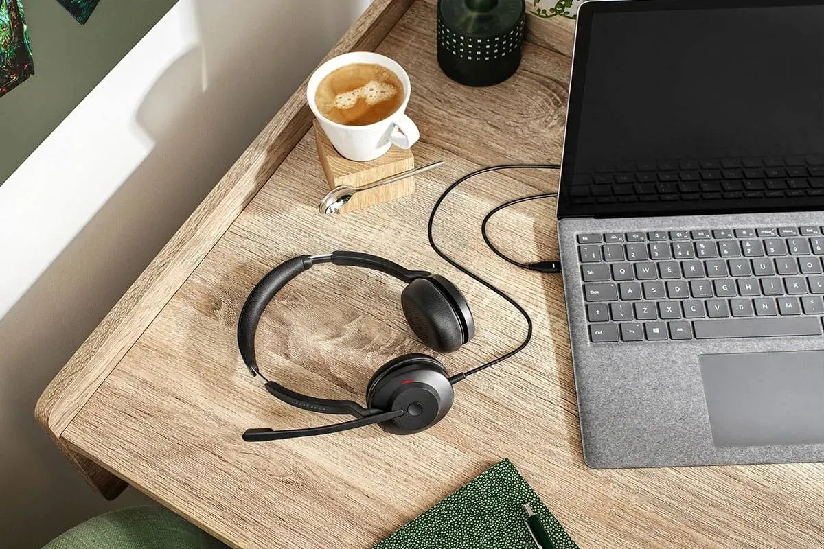 Auriculares Jabra Evolve2 30 SE USB-C MS Stereo - Cancelación de Ruido y Busylight 6