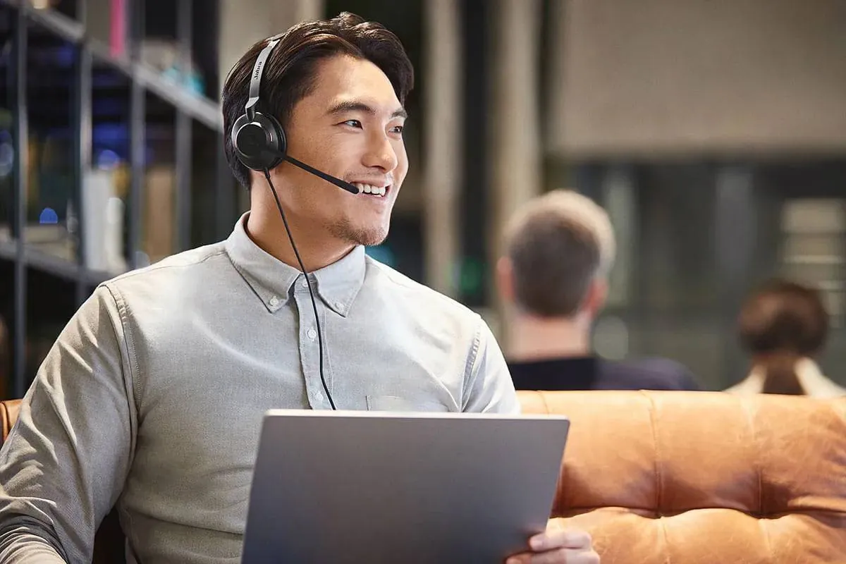 Auriculares Jabra Evolve2 30 SE USB-C MS Stereo - Cancelación de Ruido y Busylight 7