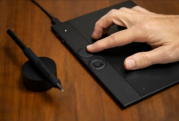 Tableta Digitalizadora Wacom Intuos Pro Small (2025), USB, Bluetooth 3