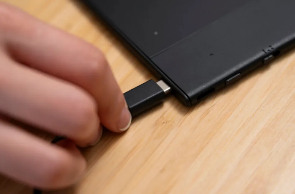 Tableta Digitalizadora Wacom Intuos Pro Small (2025), USB, Bluetooth 7