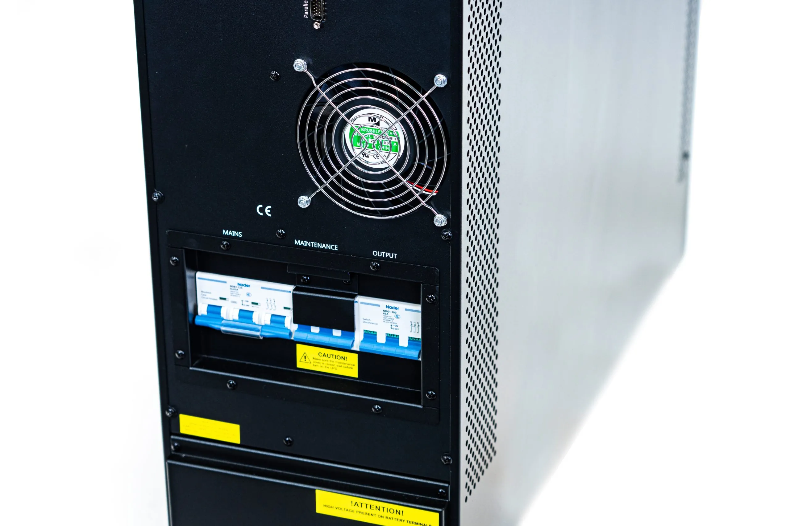 UPS Trifasica 40KVA 36kW 0ms 60x9AH Expand-192VDC UPS Torre Enersafe 8