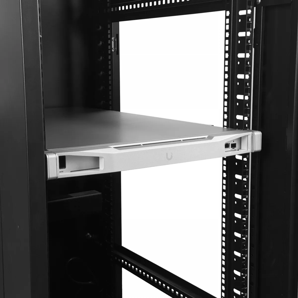 Controlador Gestión Masiva, 10G SFP+, Redundancia, UniFi Cloud Key Enterprise, 1x10G SFP+, 1xGbE RJ45 5