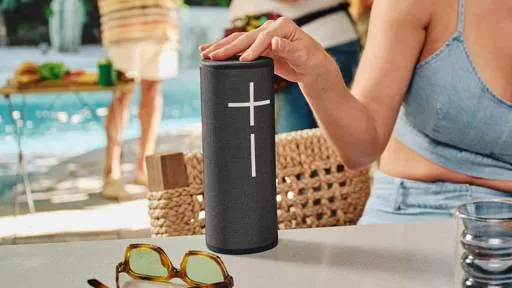 Parlante portatil Ultimate Ears Megaboom 4 984-001980, 360 grados, 20 horas, IP67, Negro 6