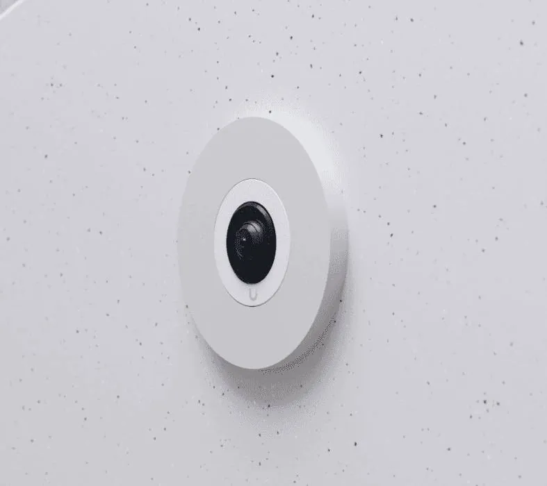 Cámara UBIQUITI UVC-AI-THETA-PRO con doble lente profesional para vigilancia 3