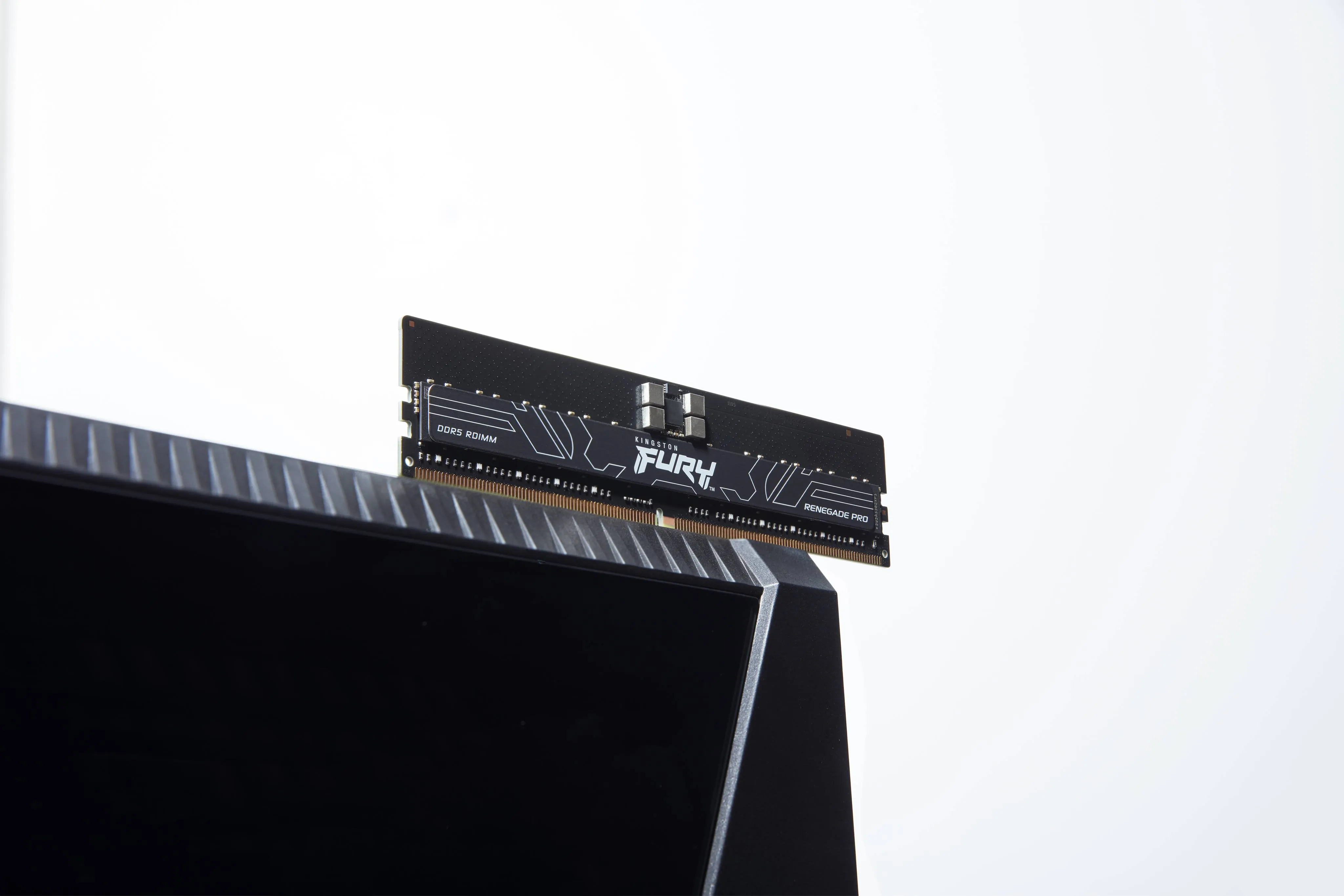 Memoria RAM Kingston Fury Renegade Pro, 32GB DDR5, 6000 MT/s, CL32, On-Die ECC, DIMM 6