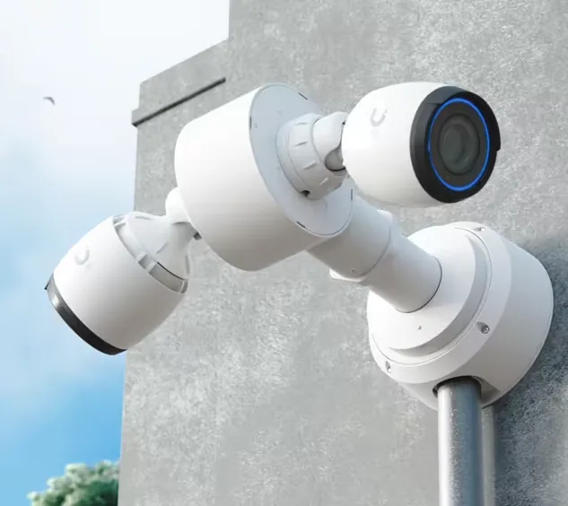 Soporte para camára de vigilancia Dual Ubiquiti UniFi UACC-Camera-DM, Montaje Doble, Color Blanco 5