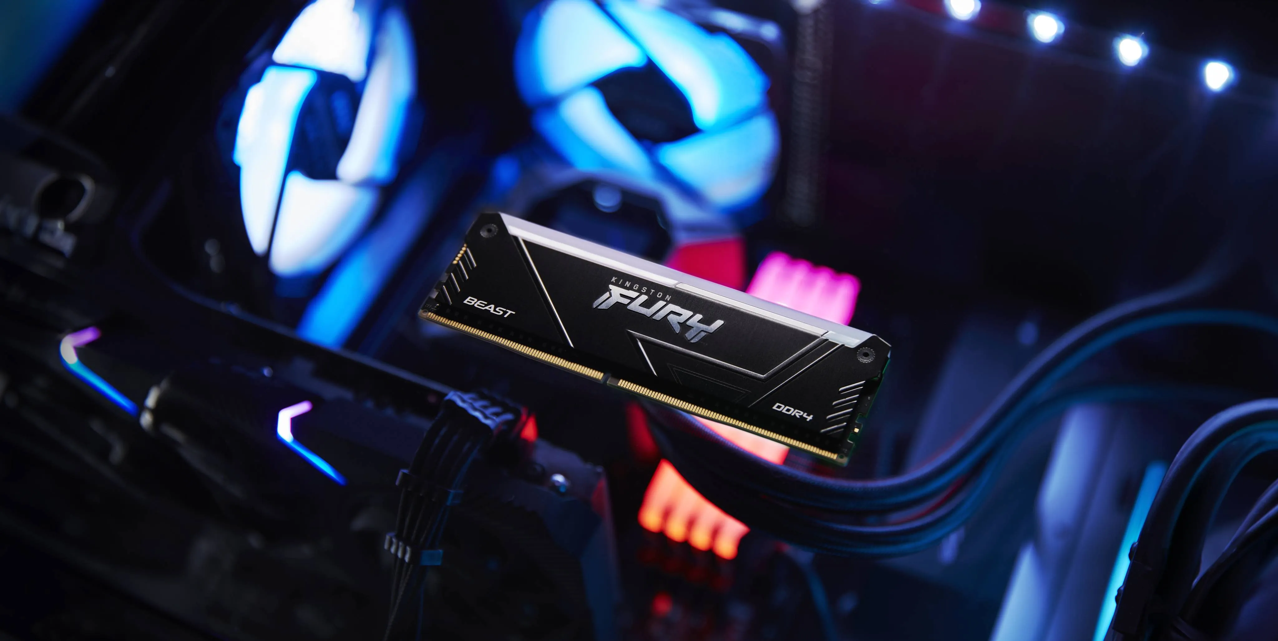 Memoria RAM DDR4 8GB 3200MT/s Kingston Fury Beast RGB, CL16, DIMM, 1.35V 7
