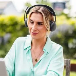 Audífonos Logitech Zone Wireless Bluetooth Grafito con Conectividad Multipunto y Uso Profesional 14