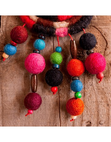 Corriedale Sheep Wool Wet Felt Necklace