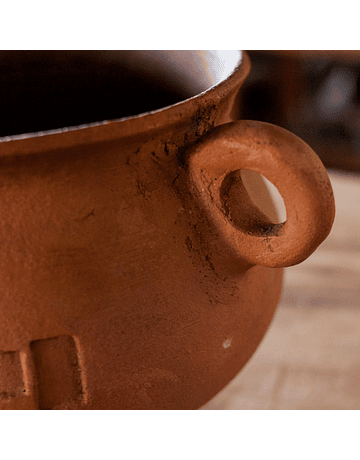 Cauldron with Ears made with Marchigüe Clay