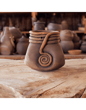 Vase with Spiral Lulo made with Marchigüe Clay