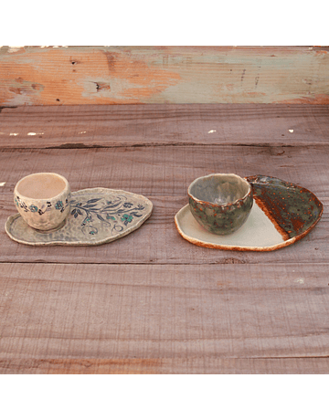 Set 2 Plates and 2 Cups with Blue Flowers and White/Green 