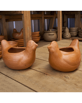 2 Galline Portauova in Ceramica di Pañul