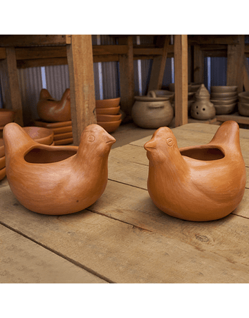 2 Galline Portauova in Ceramica di Pañul