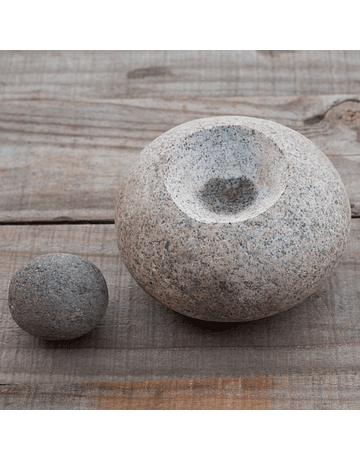 Pelequén Stone Round Mortar