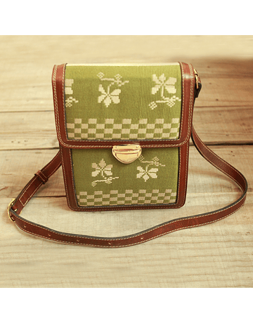 Cartera Cuero con Tejido a Telar Labor