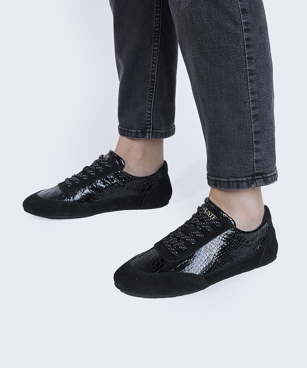 Wild Card Pitón Black — Zapatilla negra de cuero con grabado pitón 4