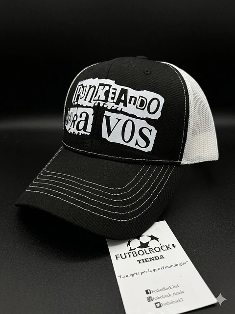 Gorra punkeando para vos