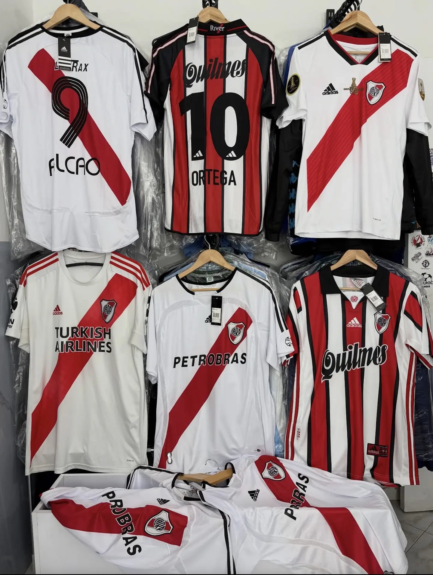 INDUMENTARIA DE FÚTBOL