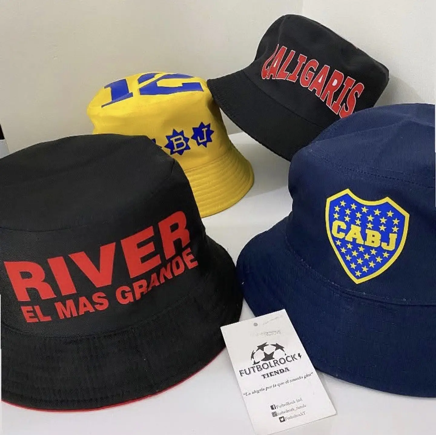 gorras y pilusos