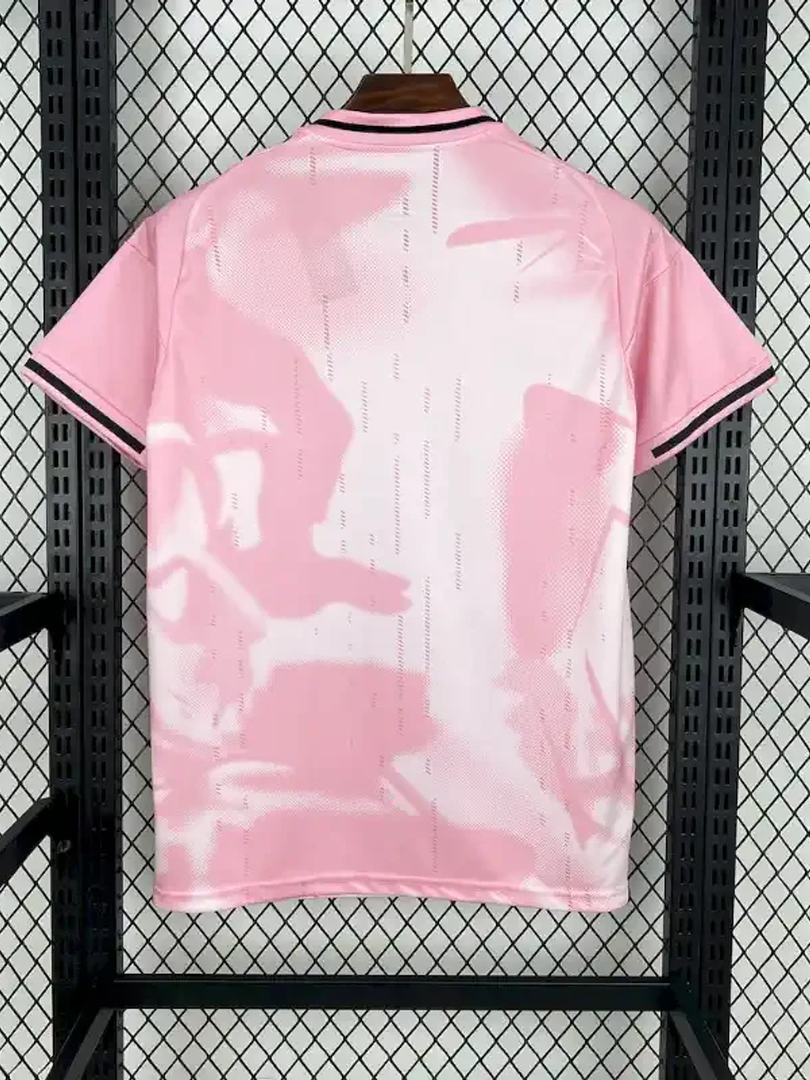 Real Madrid Rosa Especial 24/25 3