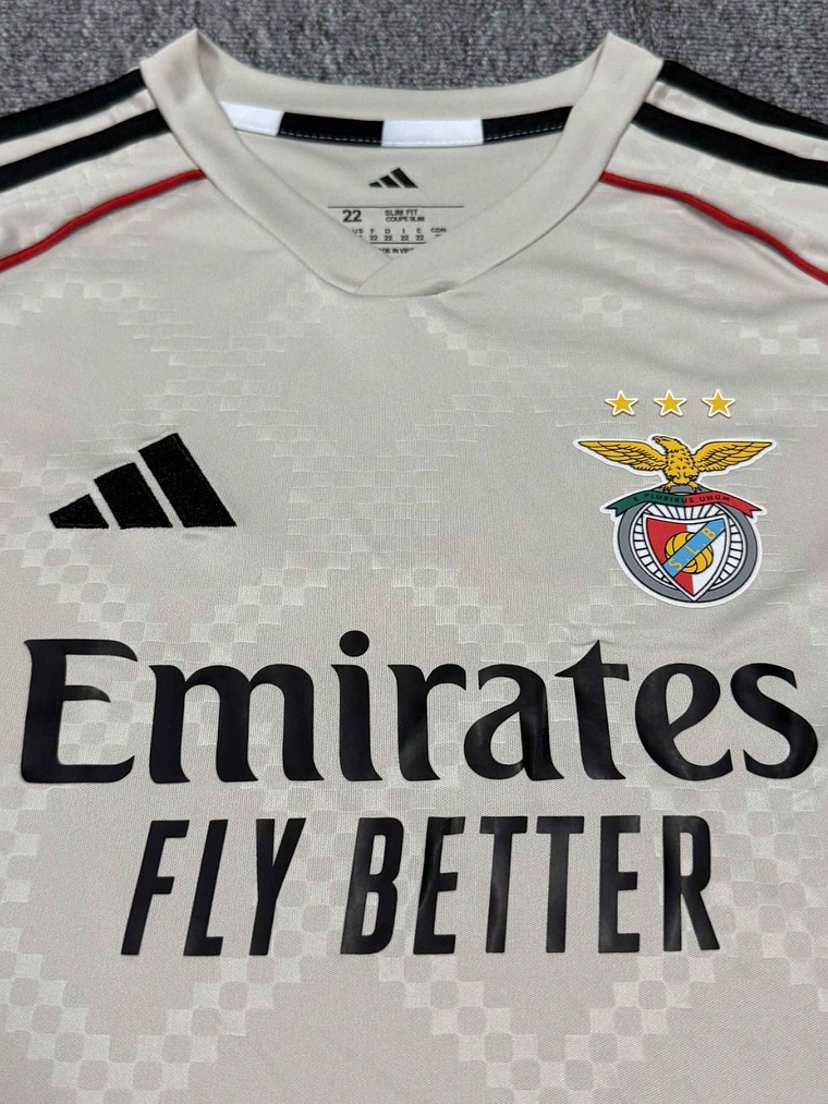 Kit Criança Benfica Alternativa bege 25/26 2