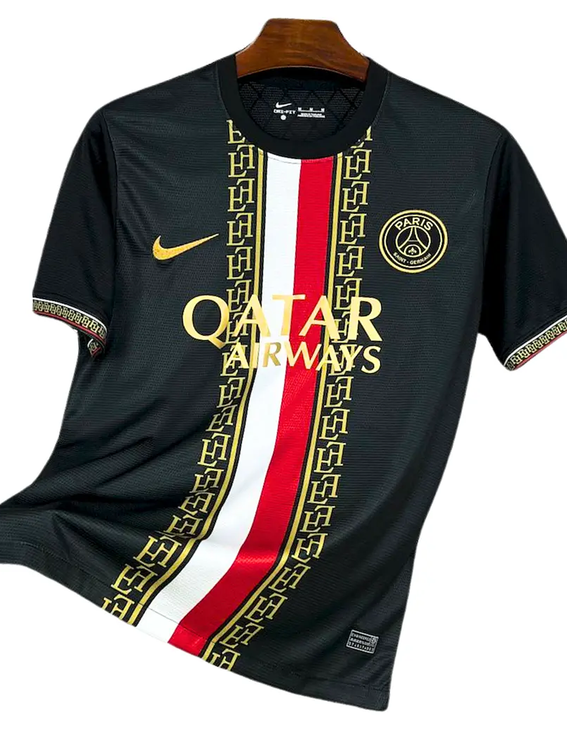 PSG Especial Gold and Black 25/26 1