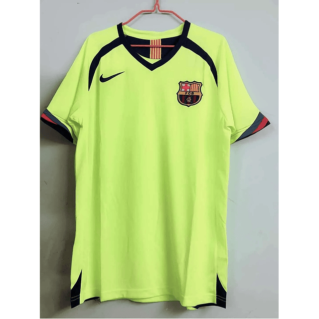 Camisola Barcelona 2005/06 I Retro Masculina - Revive a Era Ronaldinho com Personalização Grátis! 2