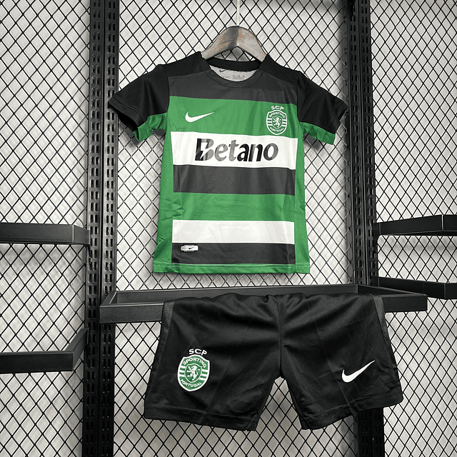 Equipamento SPORTING I 24/25 Conjunto Infantil c/ OFERTA de personalização Nome + Número 1