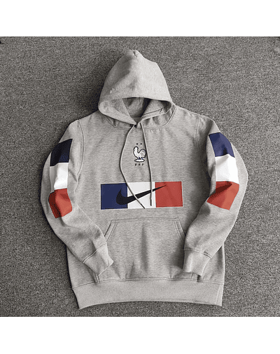 Sweater Hoodie França: Conforto e Estilo para Adeptos da Seleção Francesa