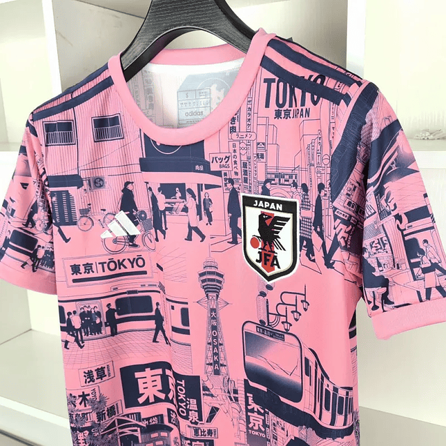 Camisola de Futebol Japão 2024-25 Edição Especial Rosa - Elegância e Paixão em Cada Jogo 6