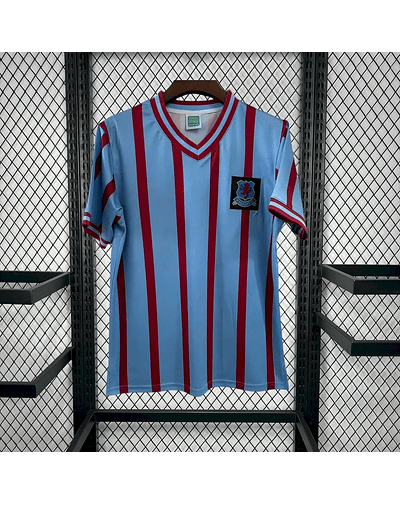 Camisola Retro Aston Villa 1956/57 – Um Tributo à História