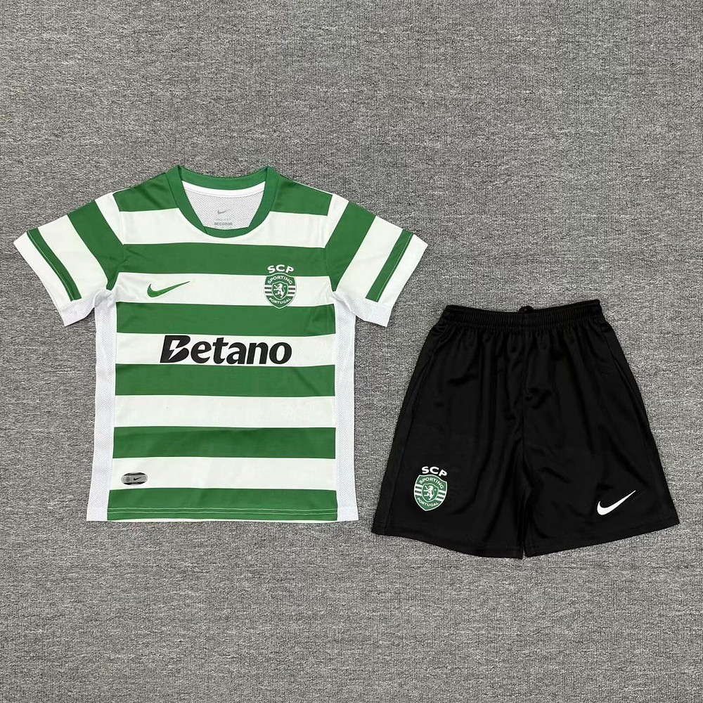 Kit Criança Principal Sporting CP 25/26 - (Em stock | Entrega 48h)