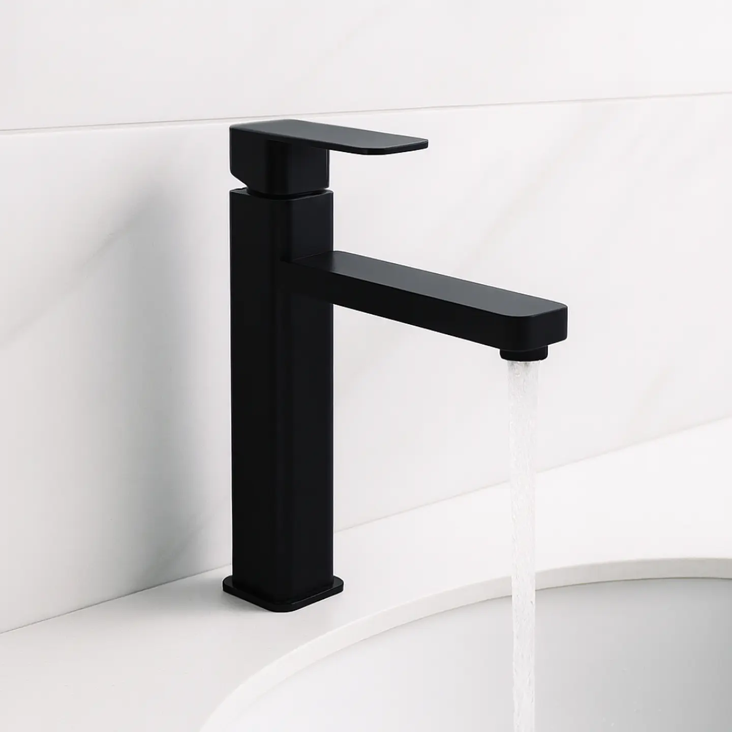 Mezcladora Alta para Lavatorio de Metal Negro Mate Moderna  2