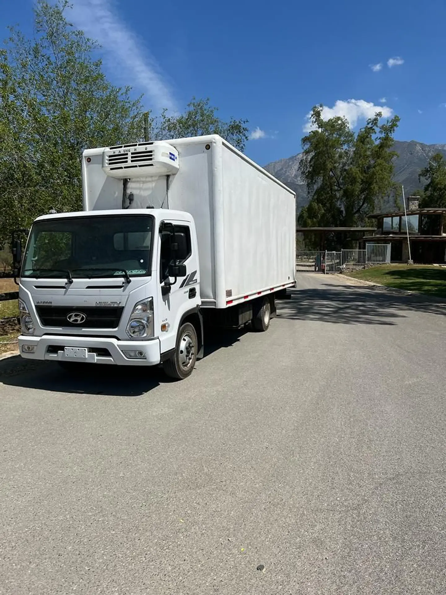 Camión Hyundai Ex9 2022  1