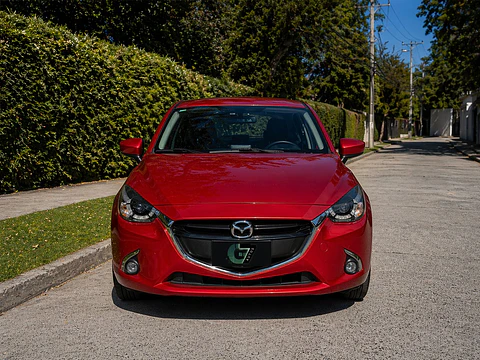 Mazda 2 automático 2018