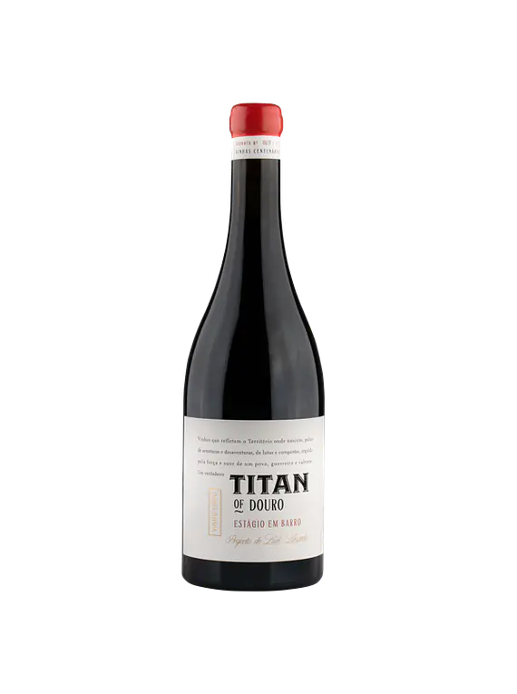 Titan Estágio em Barro Tinto