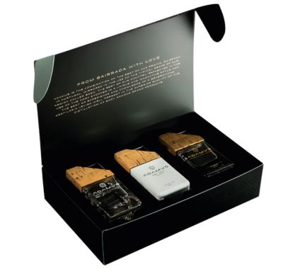 Pack de Gift Box Personalizada - 1 Adamus Organic Dry Gin personalizado 70cl, 2 copos Adamus e 2 bases para copos de cortiça
