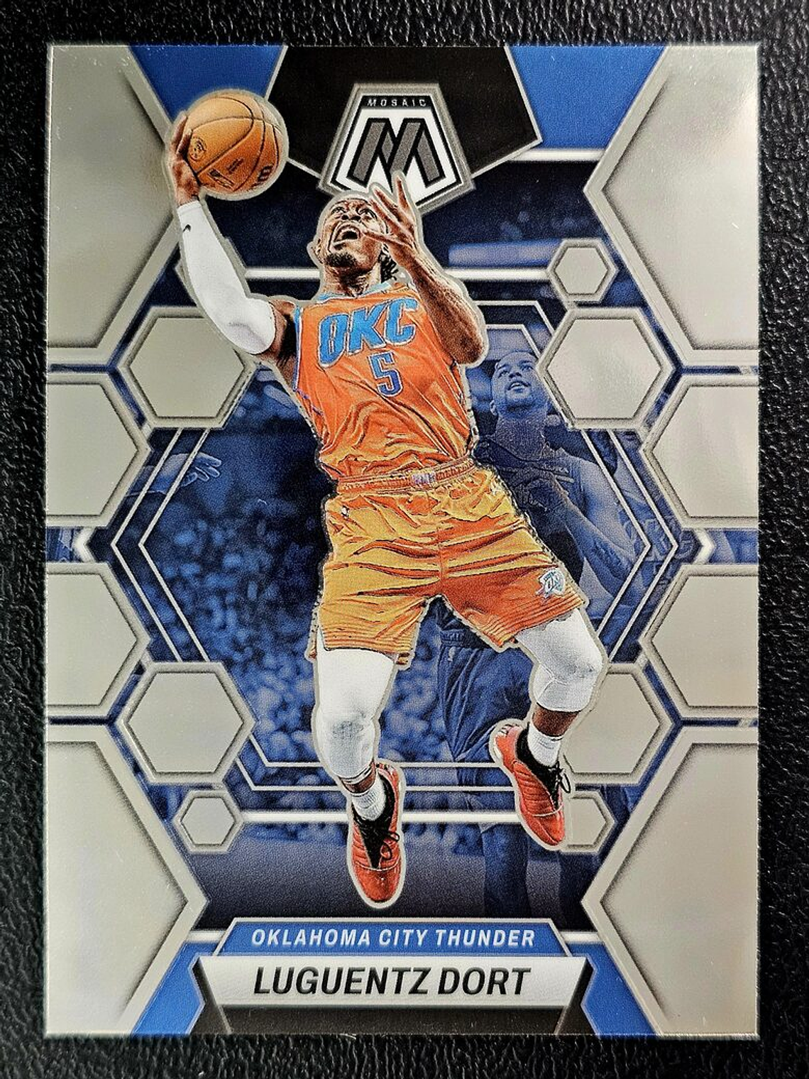 Luguentz Dort Base Card 1