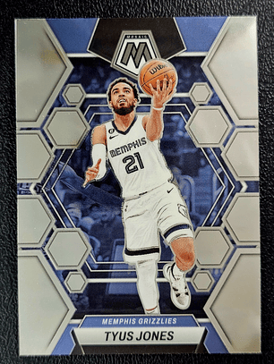  Tyus Jones Base Card