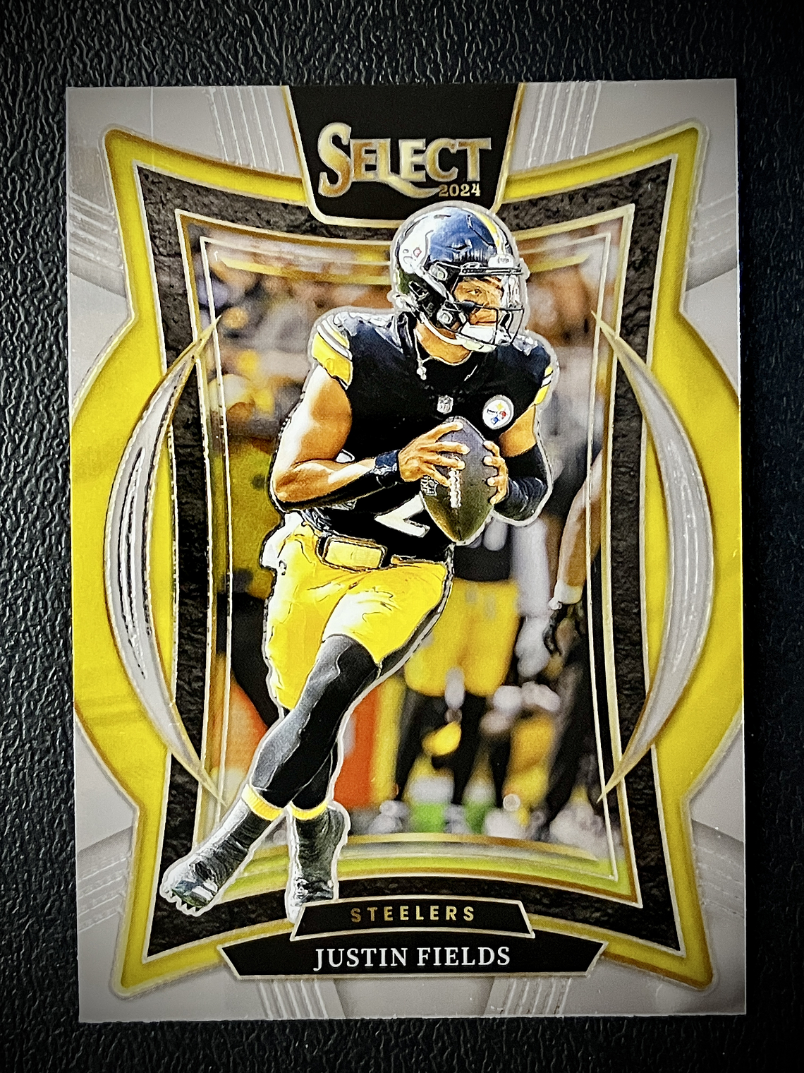 Justin Fields Sport Card  1