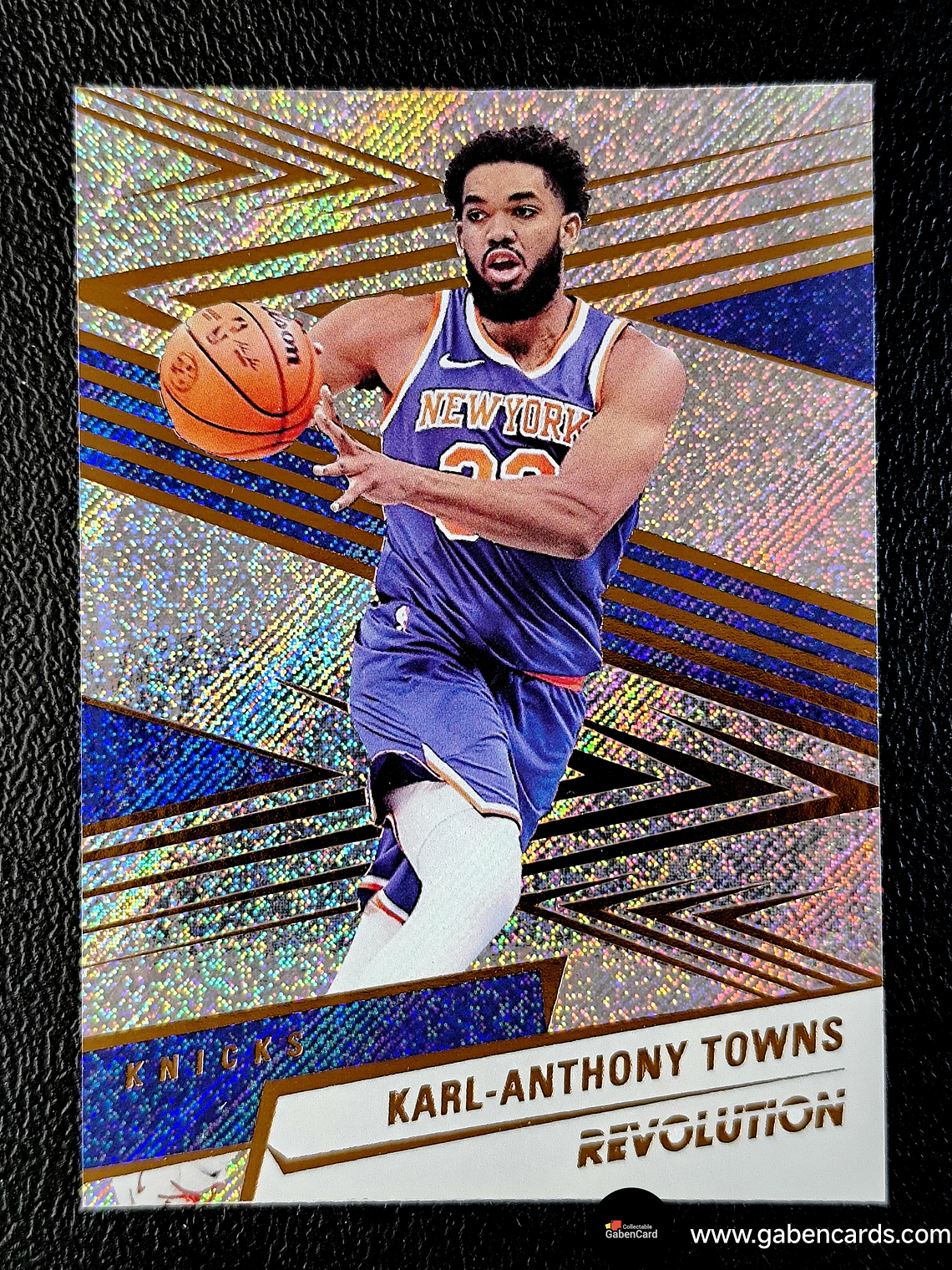 Karl-Anthony Towns: 2024-25 Panini Revolution #87 1