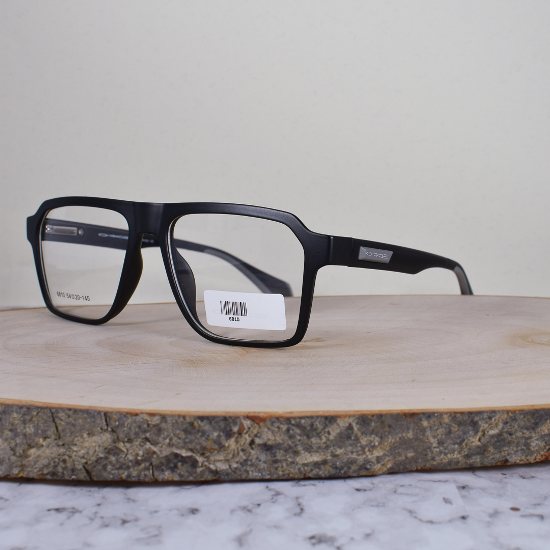 Oakle 6810 C1 TR90 Cuadrada Negro Mate Flex Brazo Negro Terminal Negro Gris