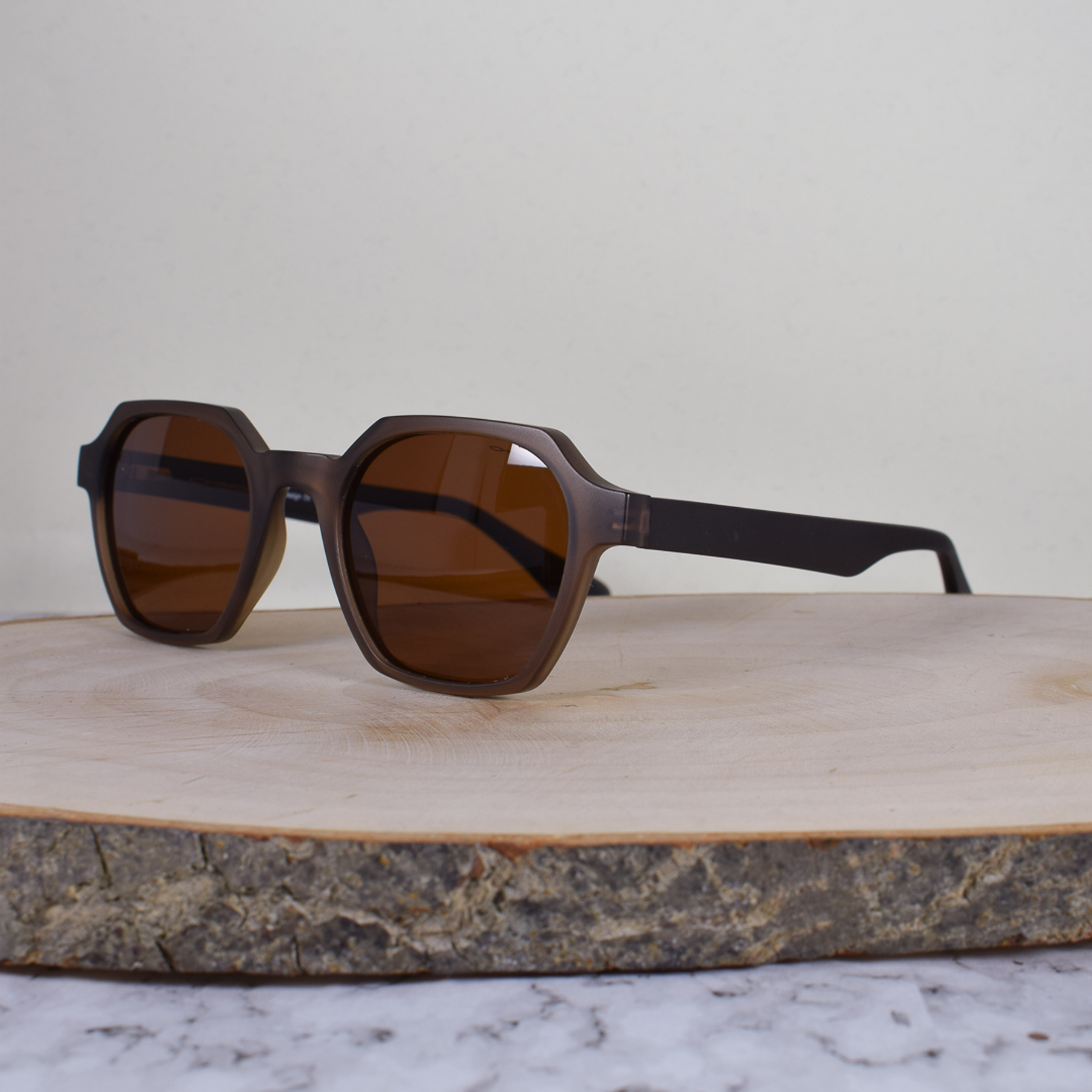 Oakle RB7101 C42 TR90 Hexagonal Cuadrada Café Mate Sol Flex