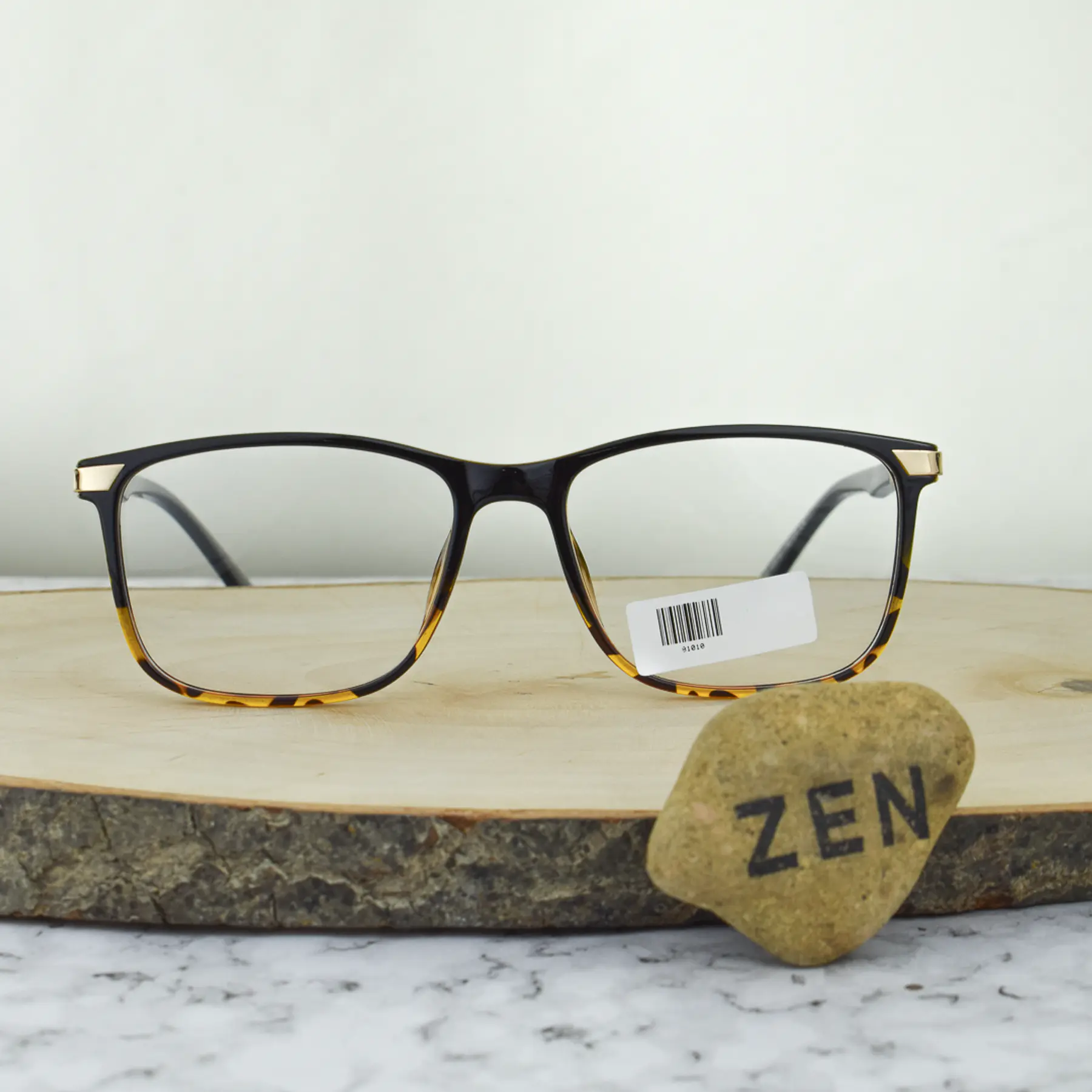 ZEN 81010 C3 TR90 Cuadrada Carey Brazo Flex Detalles Dorados 