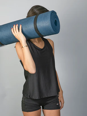 Polera Deportiva Espalda Cruzada Niña Negra